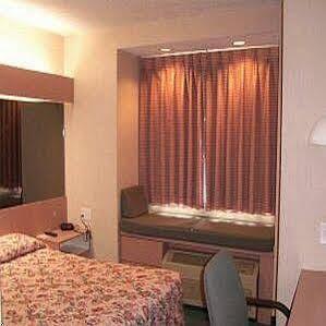 Hotel Microtel By Wyndham 2*