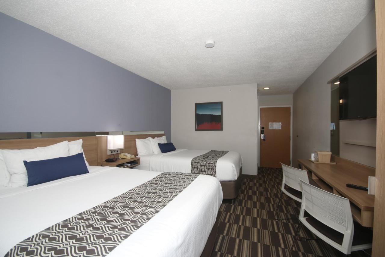 Microtel By Wyndham Hotel 2*