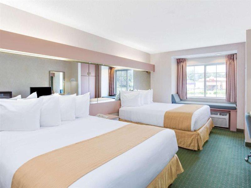 Hotel Microtel By Wyndham 2*
